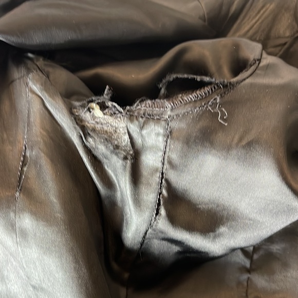 Danier fitted leather blazer - Picture 6 of 10